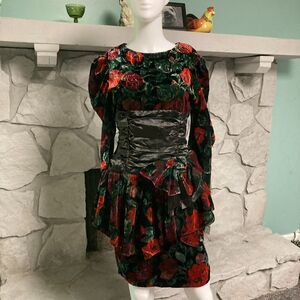 Vintage Floral Velvet Party Homecoming Occasion Dress Size Medium